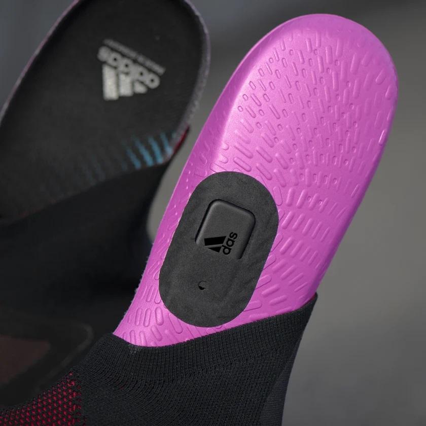 Google ve Adidas akıllı ayakkabı tabanını duyurdu