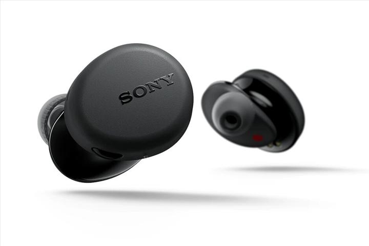 Sony’den Extra Bass destekli tam kablosuz kulaklık