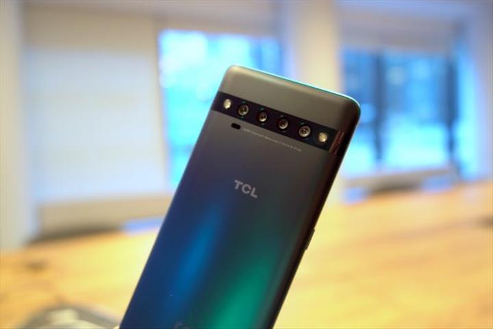 TCL 10 akıllı telefon serisi satışa çıkıyor