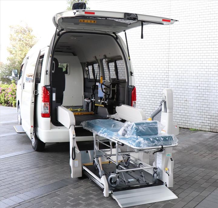 Toyota, koronavirüs hastalarının taşınması için özel bir araç tasarladı
