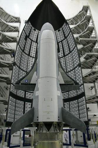 X37-B uzay uçağı, Dünya’ya güneş enerjisi göndermek için tasarlanan cihazı yörüngeye taşıdı