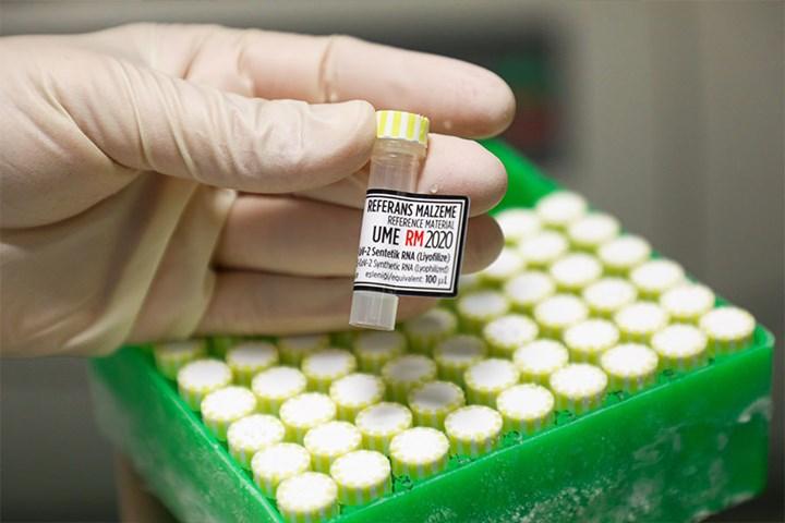 Türk bilim insanları PCR test kitlerinin doğruluğunu artıracak malzeme geliştirdi