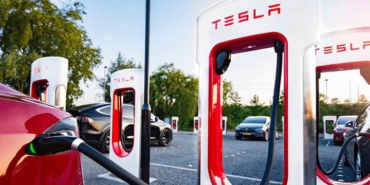 Tesla, dünyanın en büyük Supercharger istasyonunu ABD’de hizmete soktu