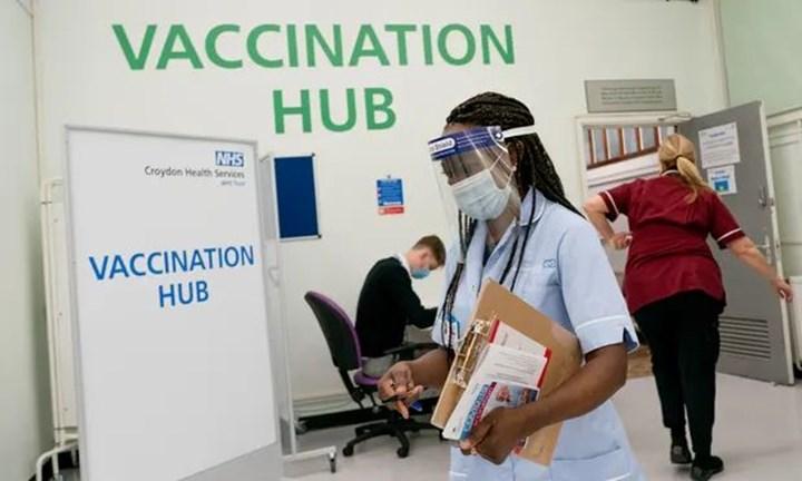 İngiliz Ulusal Sağlık Sistemi BNT162b2 adlı Pfizer-Biontech aşısı olan 2 kişide alerjik reaksiyon geliştiğini duyurdu