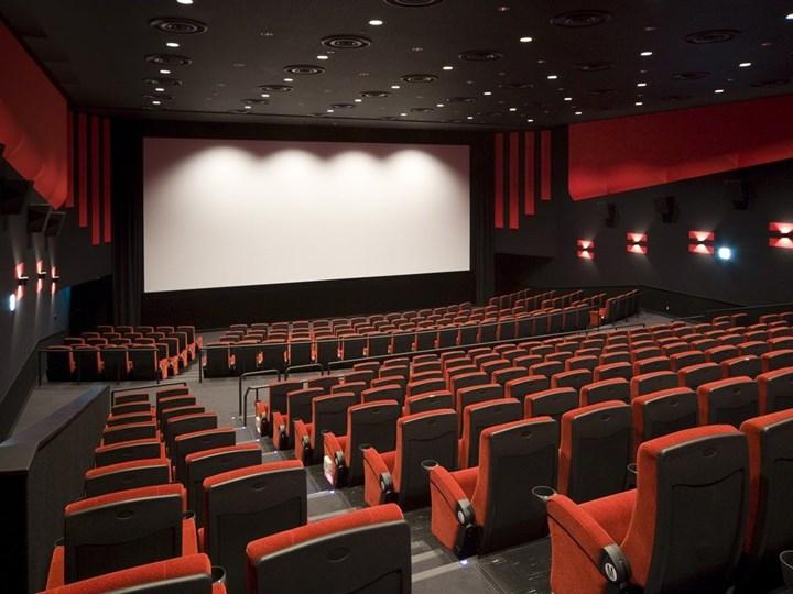 Sinema salonlarının açılış tarihi ertelendi