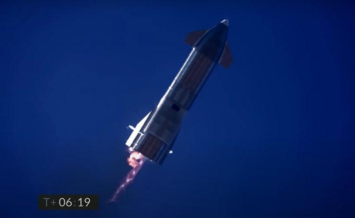 Starship SN9 prototipi patladı: İşte kalkış ve patlama anlarından müthiş görüntüler