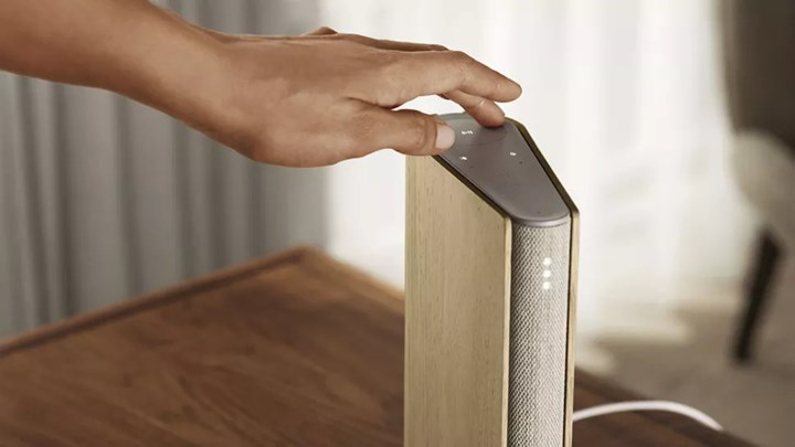 Bang & Olufsen'in yeni kablosuz hoparlörü bir kitap gibi görünüyor Bang & Olufsen'in yeni kablosuz hoparlörü bir kitap gibi görünüyor