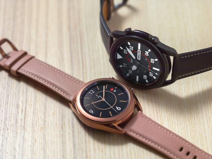 Samsung hem eski Galaxy Watch, hem de yeni Galaxy Watch 3'ün yazılımını güncelledi