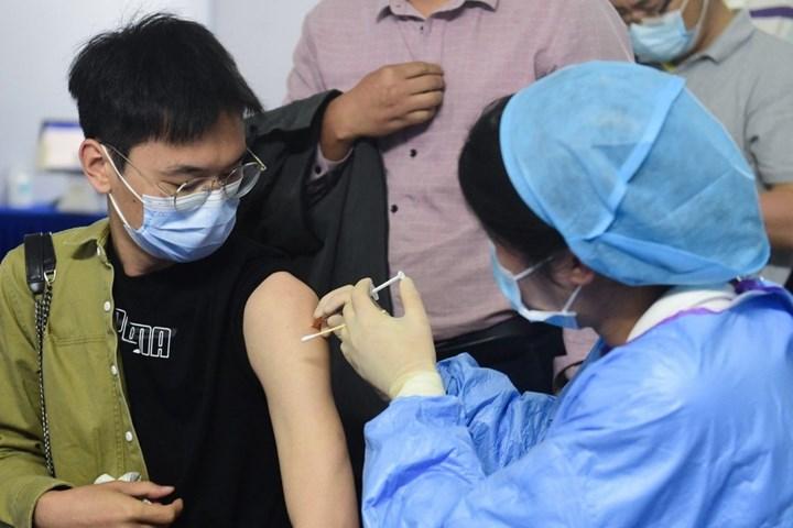 Çin'de günde kaç kişi koronavirüs aşısı oluyor?