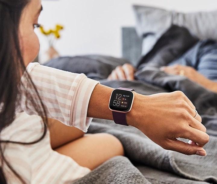 Fitbit'in giyilebilir cihazlarına horlama takibi özelliği geliyor