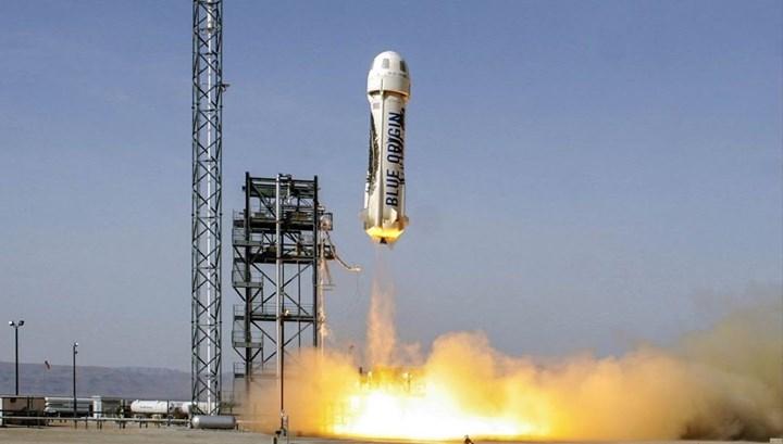 Jeff Bezos uzaya gideceğini açıkladı