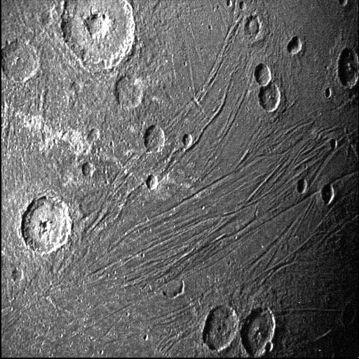 Jüpiter'in dev uydusu Ganymede 'yakından' görüntülendi: 21 yıl sonra bir ilk