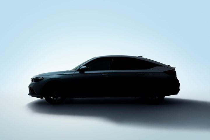 Yeni 2022 Honda Civic Hatchback'in tasarımına ilişkin ipucu görseli paylaşıldı