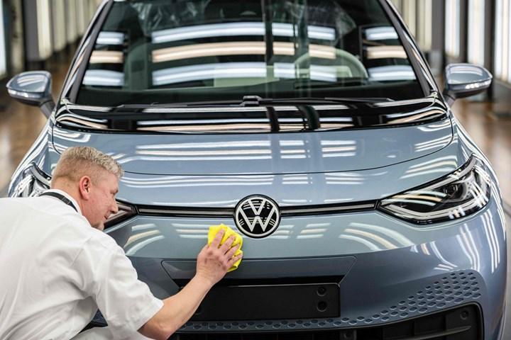Dizel skandalında yeni perde: Eski yöneticiler Volkswagen'e milyonlarca euro tazminat ödeyecek