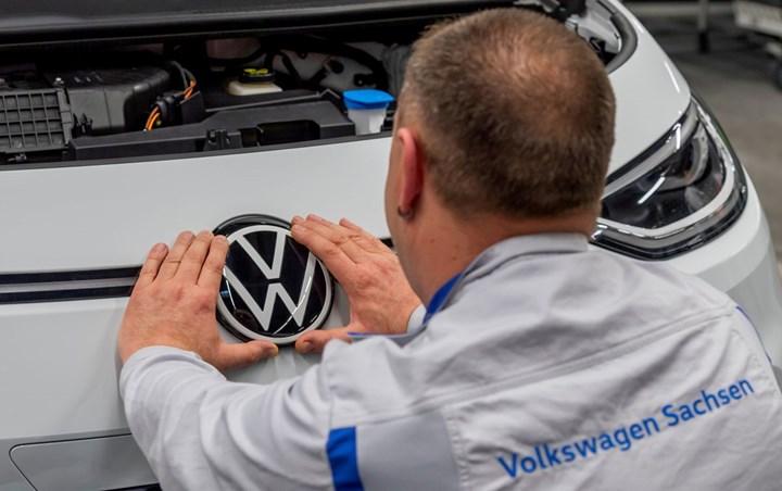Premium otomobiller Volkswagen'i ayakta tutuyor