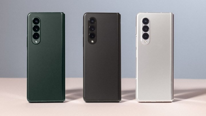 Samsung Galaxy Z Fold 3 duyuruldu: Ekran altı kameralı birinci Samsung telefon Samsung Galaxy Z Fold 3 duyuruldu: Ekran altı kameralı birinci Samsung telefon