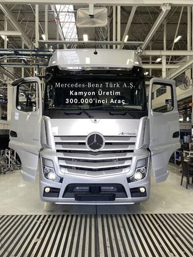 Mercedes-Benz Türk Aksaray Kamyon Fabrikası 300.000'inci kamyonunu üretti