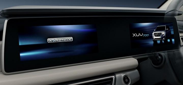 Mahindra, yeni logoyla gelen ilk modeli XUV700'ü tanıttı