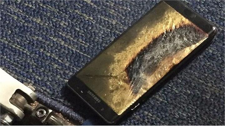 Samsung telefon uçakta kıvılcımlar saçtı, işte detaylar
