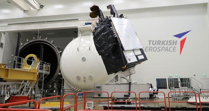 Türksat 6A'yı Elon Musk'ın SpaceX'i fırlatacak
