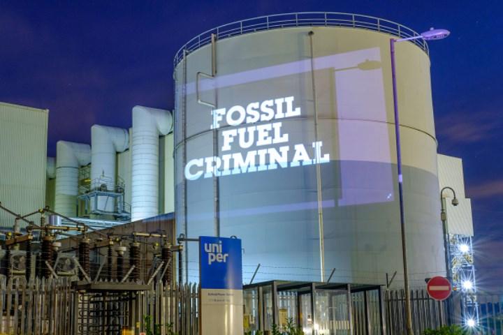 Fosil yakıt şirketleri hükümetlere 17 milyar dolarlık dava açtı
