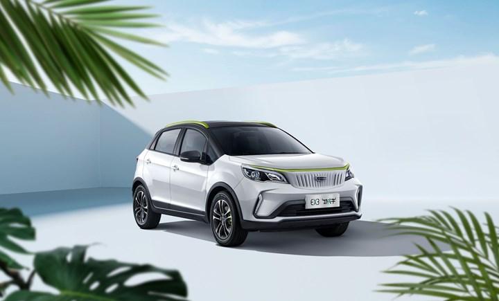 Çinli marka Geometry, yeni elektrikli B-SUV modeli EX3'ü tanıttı