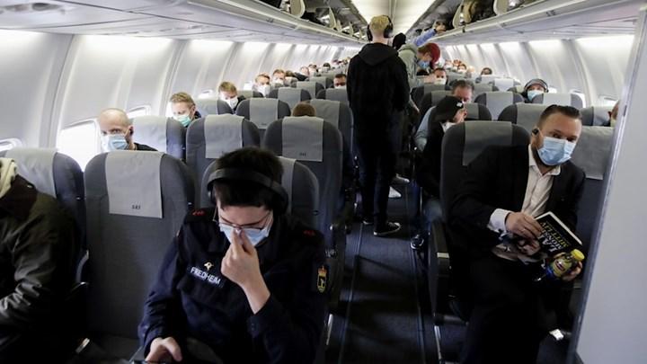 İskandinav havayolu şirketleri maske zorunluluğunu kaldırdı