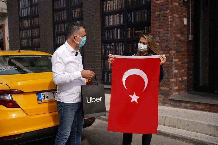 Uber'den 29 Ekim kampanyası: Herkese Türk Bayrağı hediye