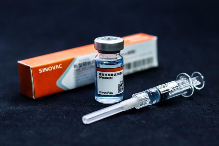 İngiltere, Sinovac'ı onaylı aşılar listesine ekledi