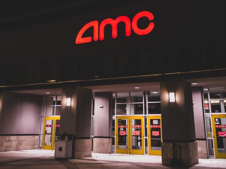 SHIB, AMC sinemalarında ödeme yöntemi olarak kabul edildi