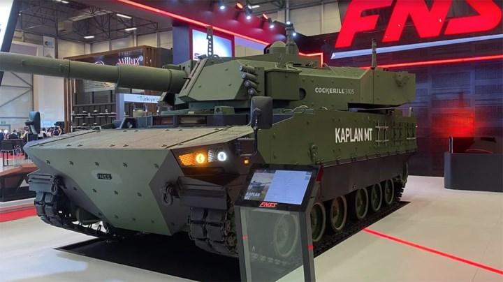 Türk-Endonezya yapımı orta tank Kaplan MT, IDEF 21'de tanıtıldı