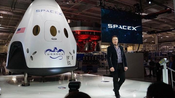 Elon Musk, SpaceX'in iflas edebileceğini söyledi