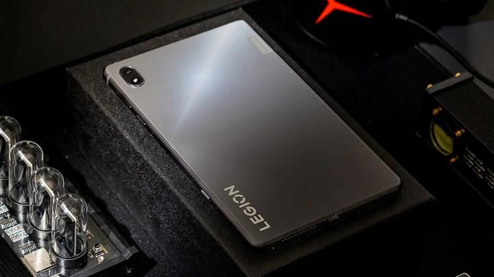 Lenovo'nun ilk oyuncu tabletinin canlı görüntüleri yayınlandı