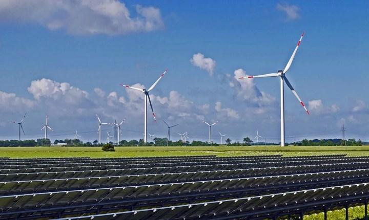 Güneş ve rüzgar enerjisi üretimi 2021'de rekor kırdı