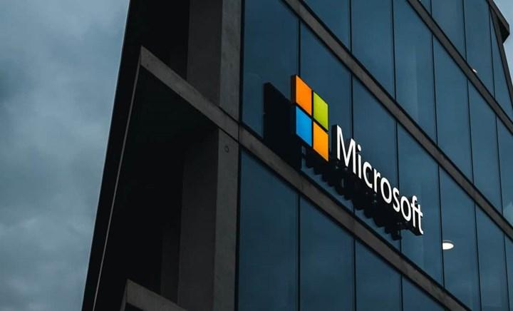 Microsoft, Rusya'da yüzlerce çalışanını işten çıkartıyor