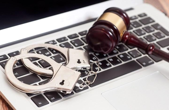 Sosyal medyada yalan bilgi paylaşanlara hapis cezası geliyor