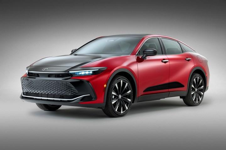 2023 Toyota Crown tanıtıldı: İşte tasarımı ve özellikleri