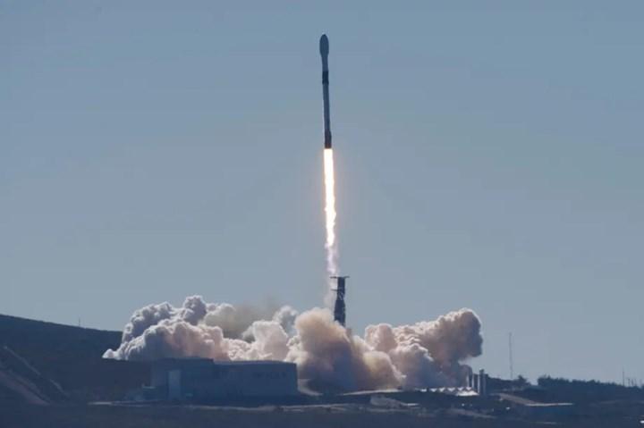 SpaceX, bir yıl içerisindeki fırlatma rekorunu kırdı