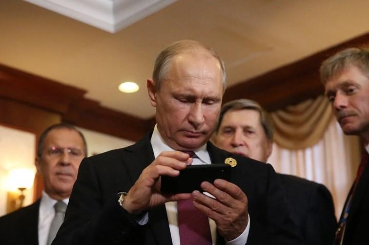 Rusya’dan iPhone yasağı