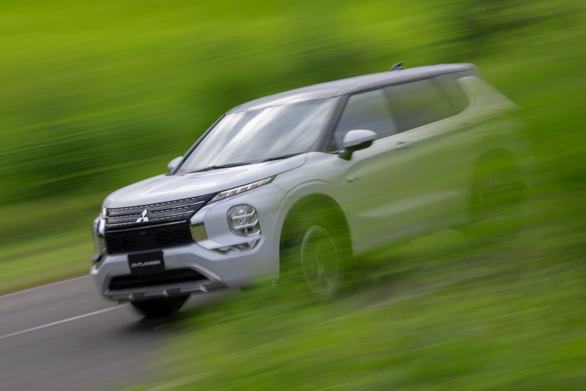 Yeni Mitsubishi Outlander PHEV