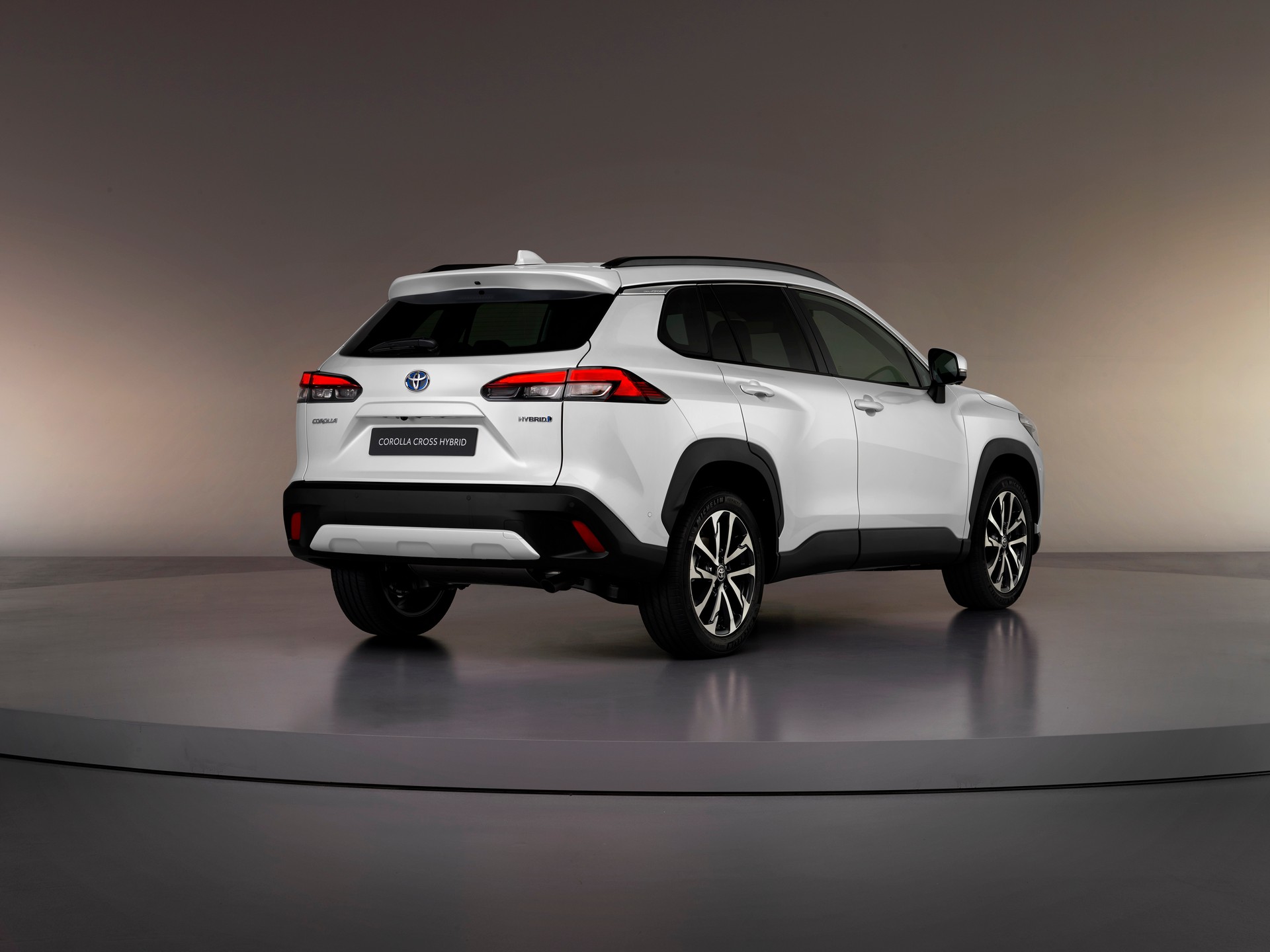 2022 Toyota Corolla Cross Hybrid inceleme DonanımHaber