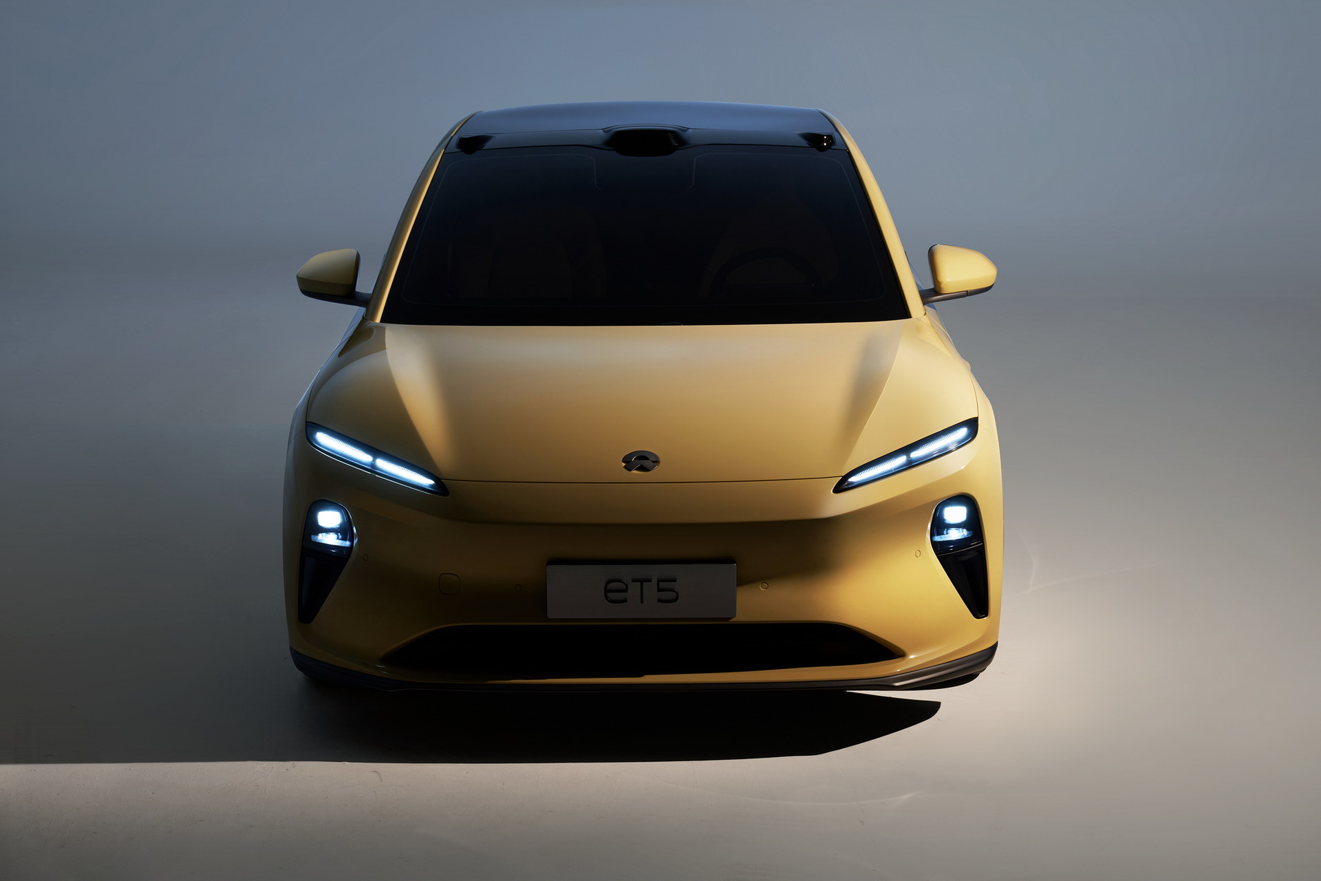 NIO ET5