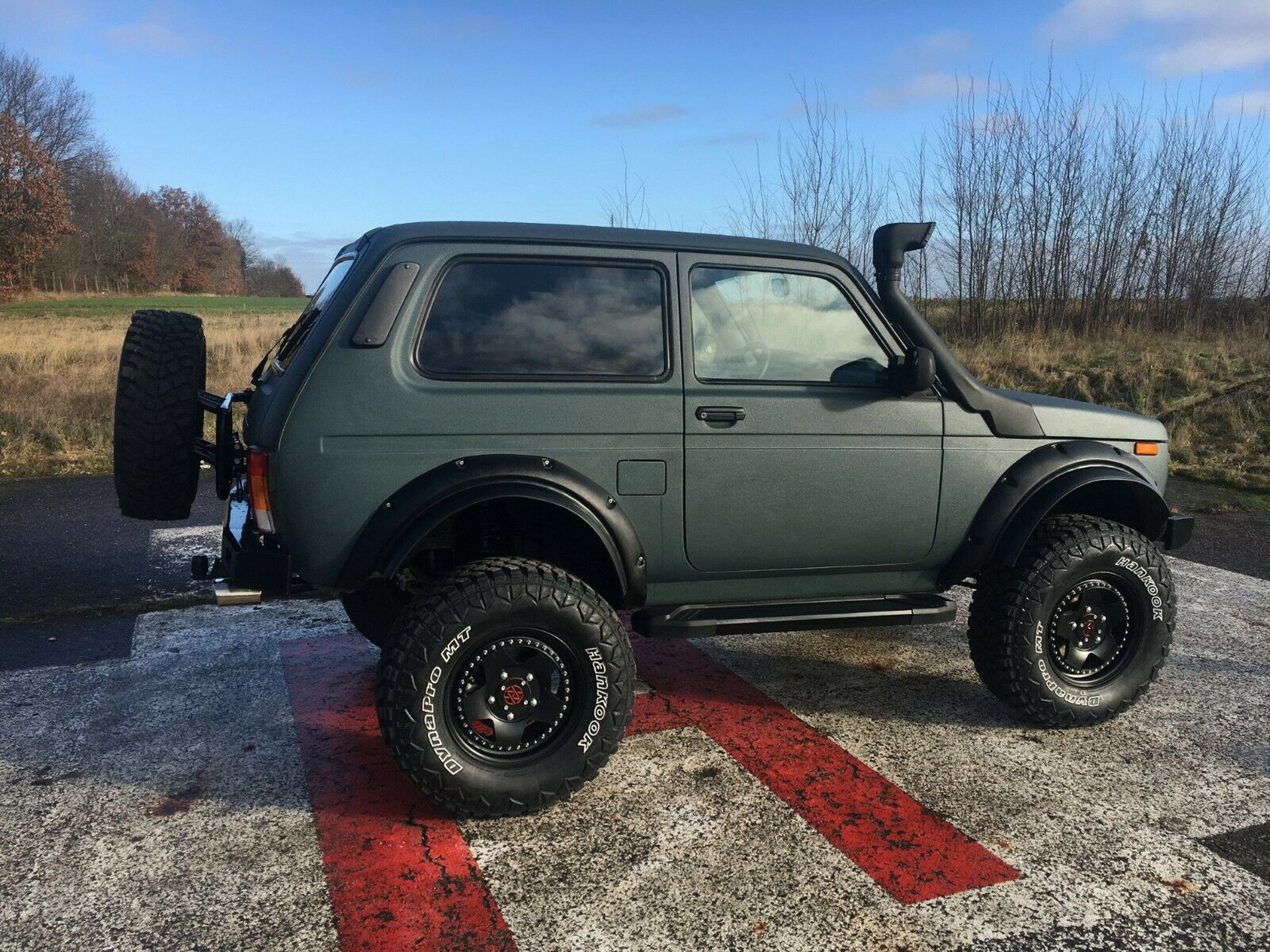 Lada Niva Monster