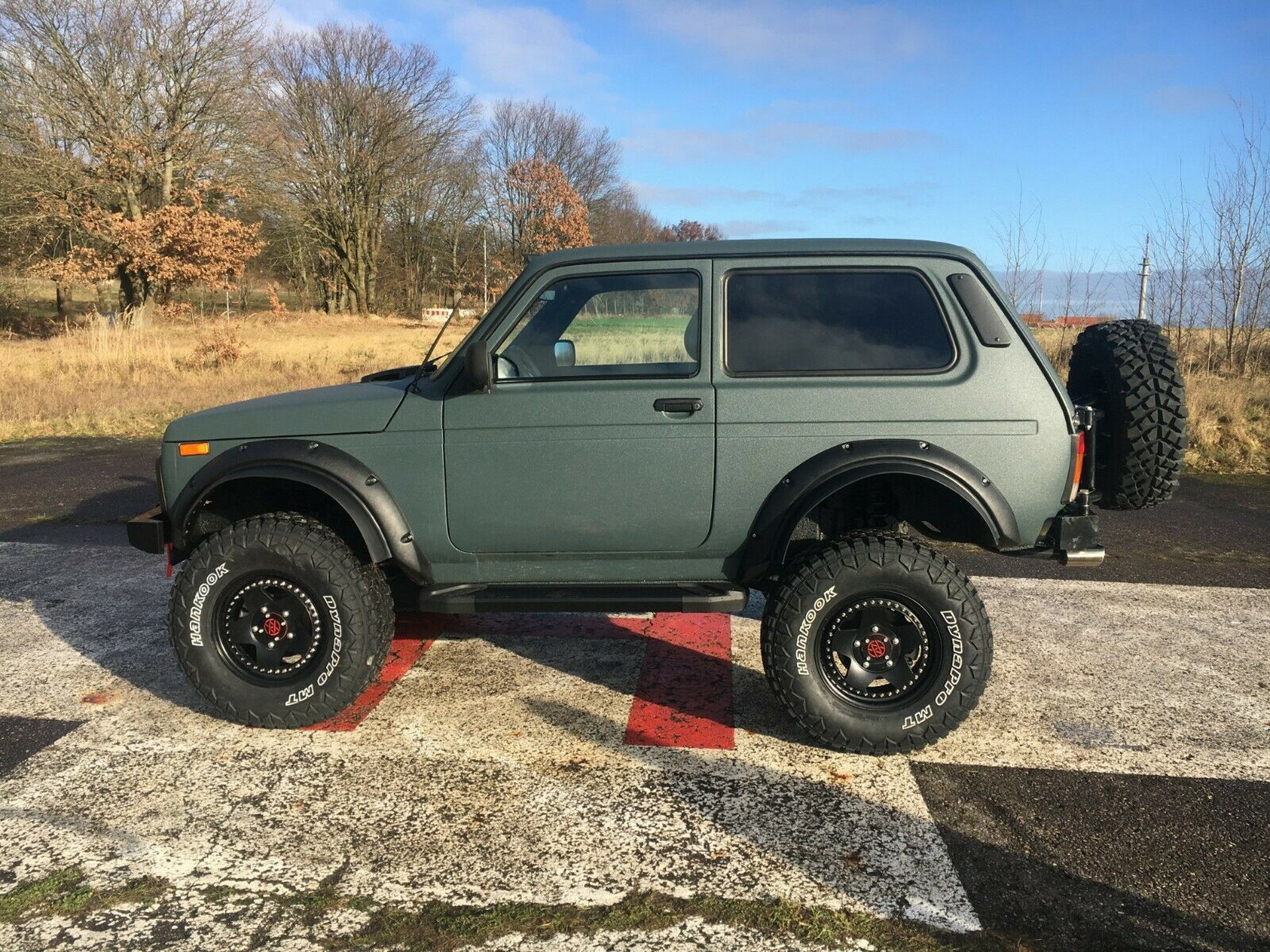 Lada Niva Monster