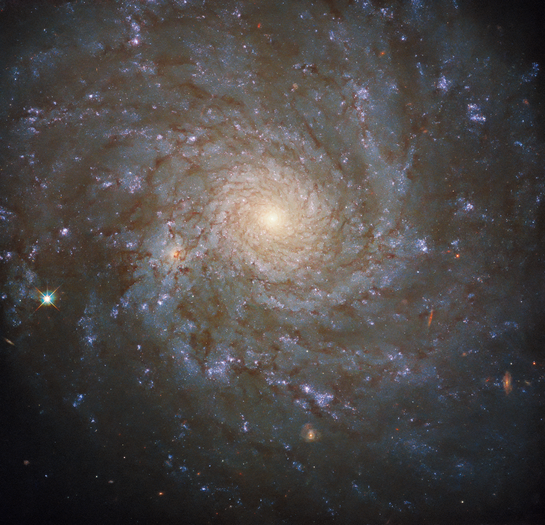 Hubble Teleskobu, 32. yaşında