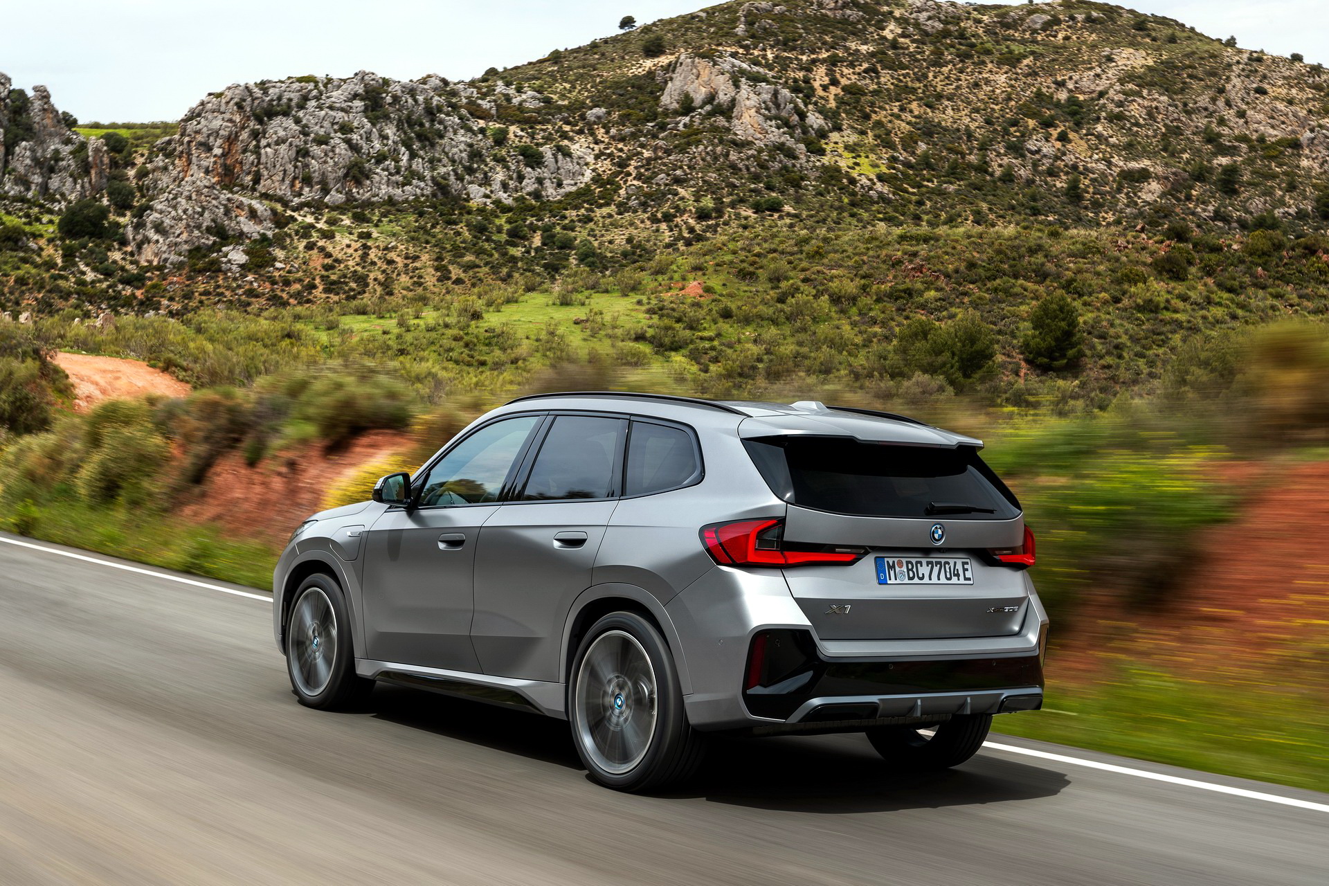 2023 BMW X1