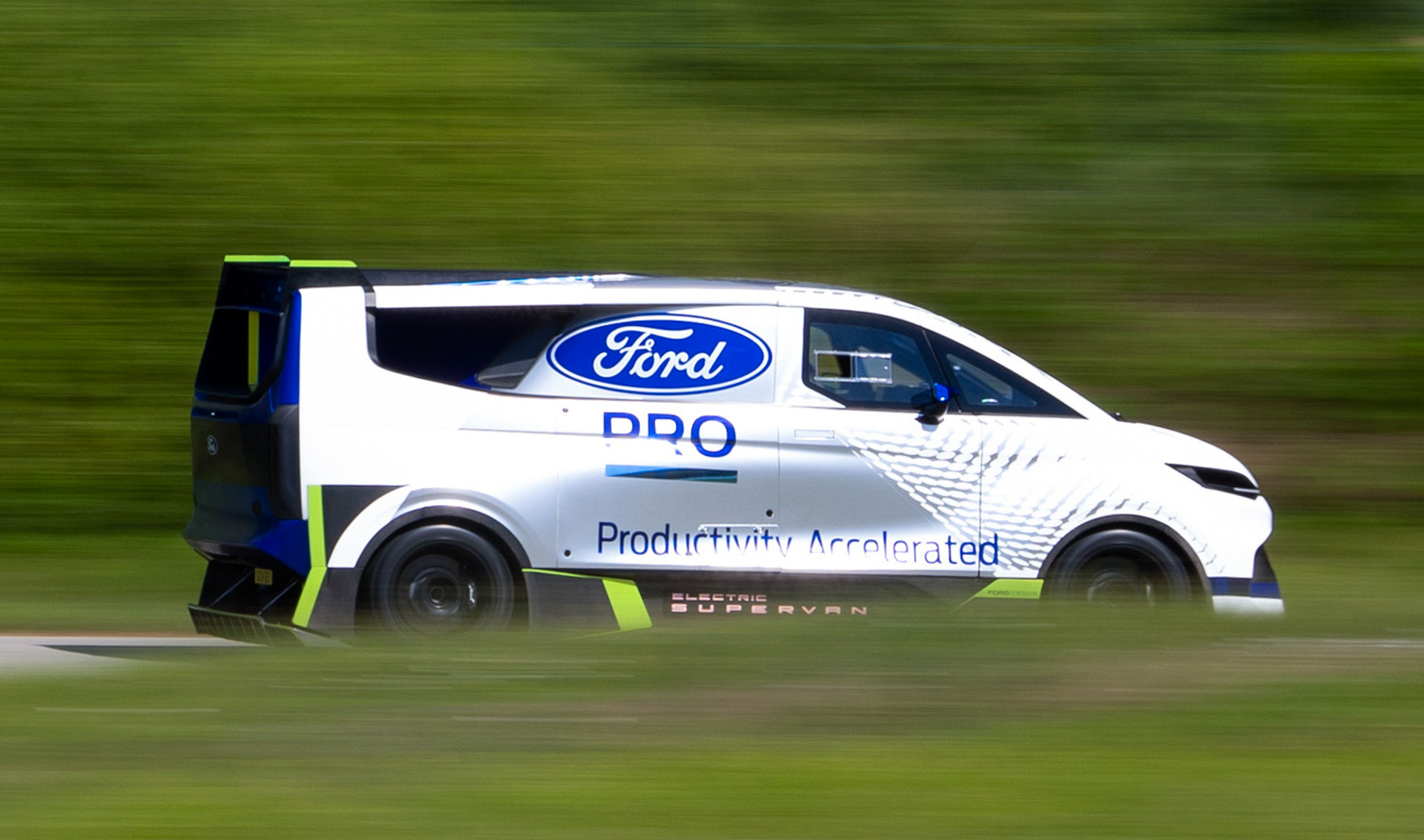 Ford Electric SuperVan 4