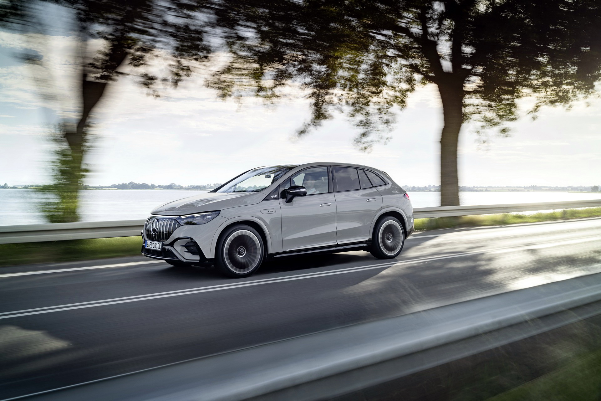 2023 Mercedes-AMG EQE SUV