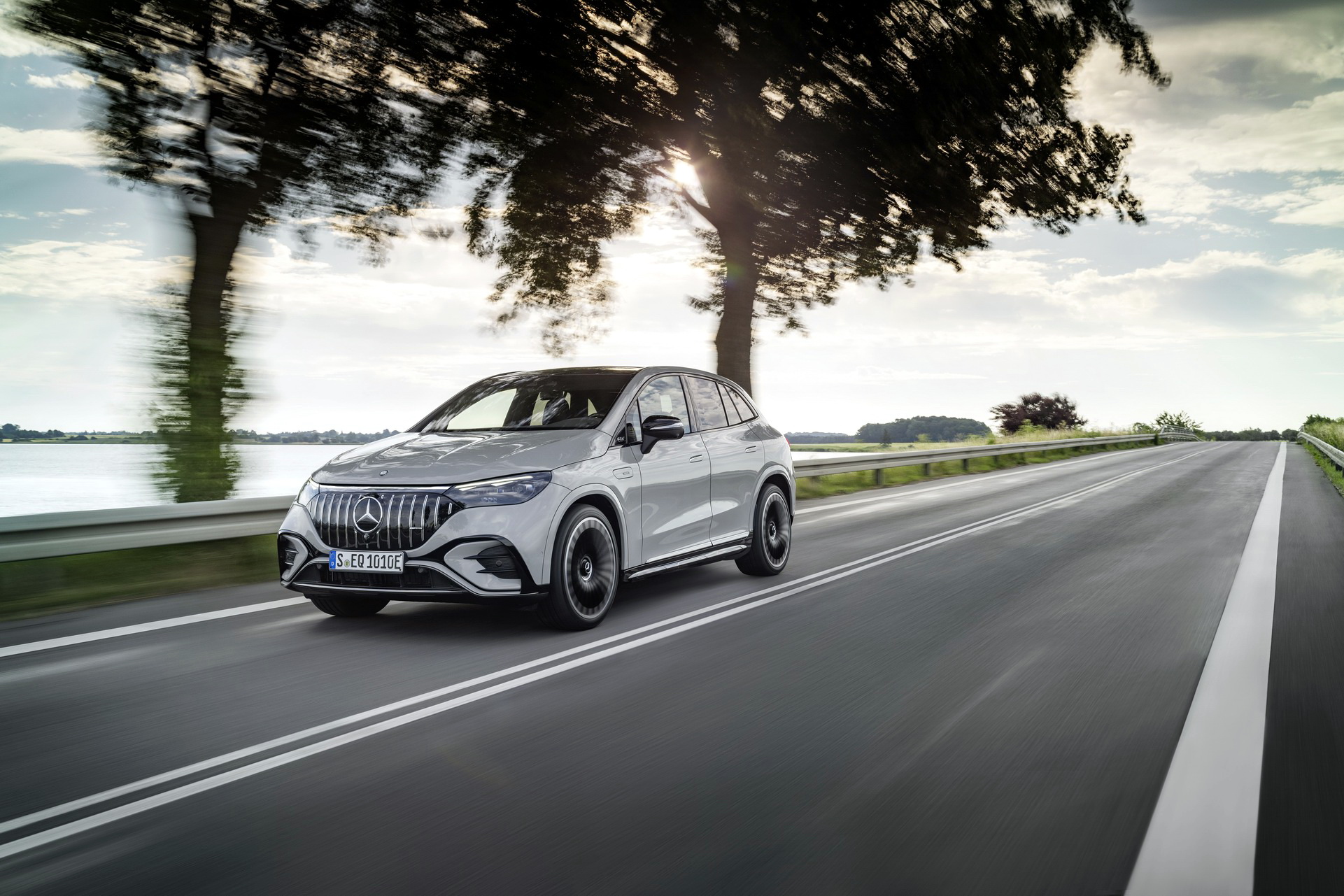 2023 Mercedes-AMG EQE SUV