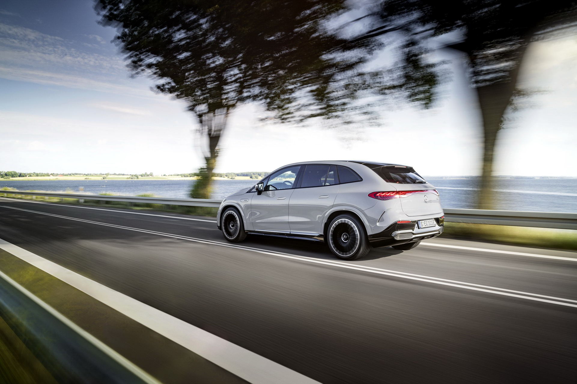 2023 Mercedes-AMG EQE SUV